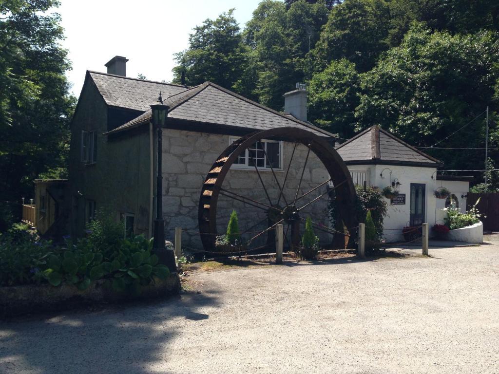 Отель The Waterwheel Сент-Остел Экстерьер фото
